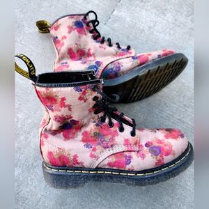 *HOST PICK * RARE Dr. Martens Floral Castel Boots